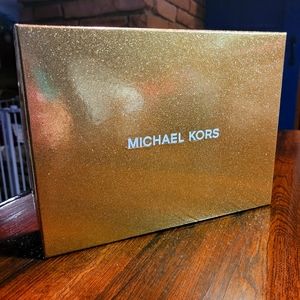 Micheal Kors hat & scarf